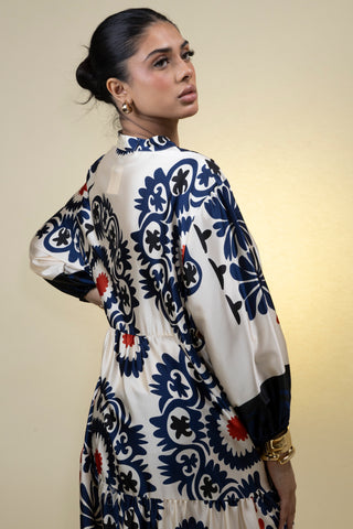 The Cream/Navy Floral Meadow Dress